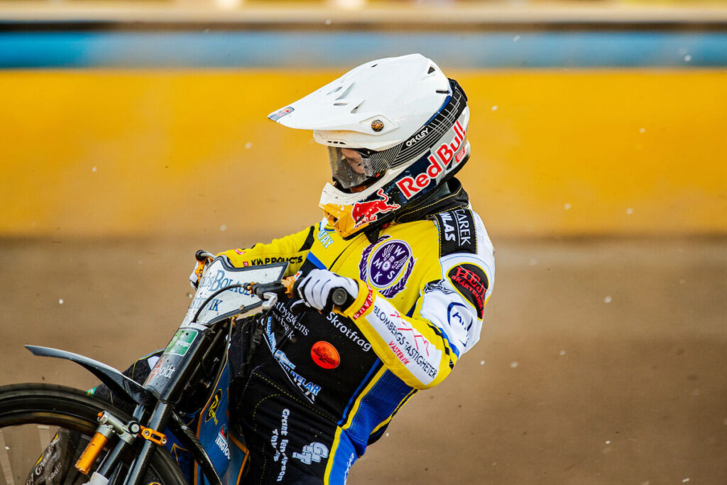 Eskilstuna, SVERIGE - 21 maj 2024 : Västerviks Robert Lambert under speedwaymatchen i Bauhausligan mellan Smederna och Västervik på Eskilstuna Motorstadion den 21 maj 2024 i Eskilstuna ( Foto: Emil Särnehed / SarnehedPhoto )  Nyckelord Keywords: Speedway, Bauhausligan, Smederna, Västervik, ESS, Elitserien, Elitspeedway, Bauhausligan ***Betalbild***